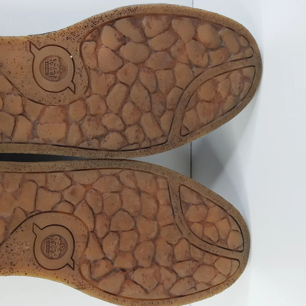 Born Men's Stewie II Distressed Upper Suede Slip On Comfort Loafers Sz 8.5